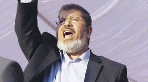 محمد مرسى العياط مات بعد إصابته بنوبة إغماء خلال جلسة محاكمه